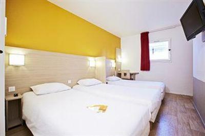 фото отеля Premiere Classe Tarbes Est - Parc des Expositions
