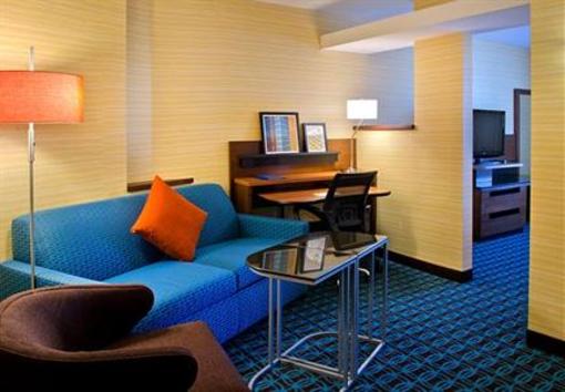 фото отеля Fairfield Inn & Suites Watertown Thousand Islands