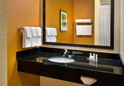 фото отеля Fairfield Inn & Suites Watertown Thousand Islands