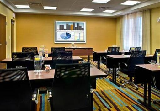 фото отеля Fairfield Inn & Suites Watertown Thousand Islands