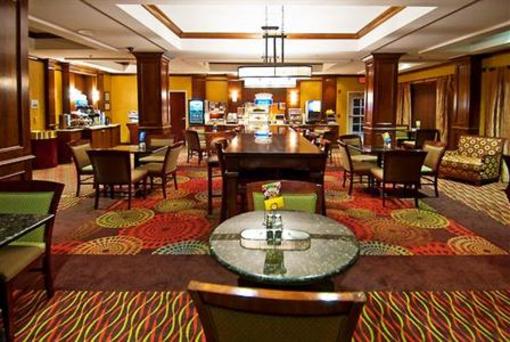 фото отеля Holiday Inn Express & Suites Tupelo