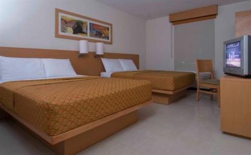 фото отеля City Express Mazatlan