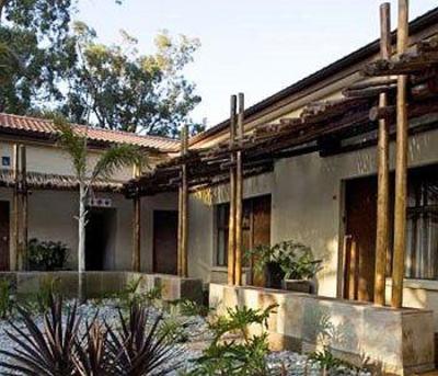 фото отеля Ibhayi Guest Lodge Port Elizabeth
