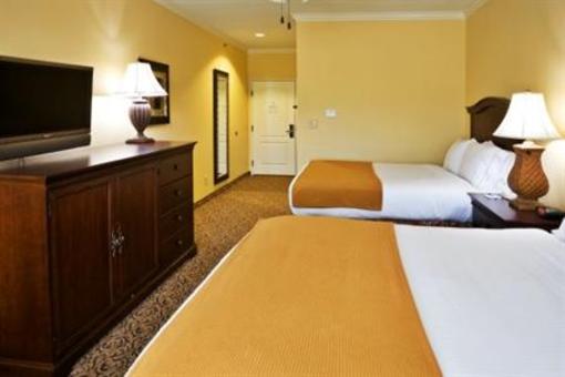фото отеля Holiday Inn Express Hotel & Suites Sulphur Springs