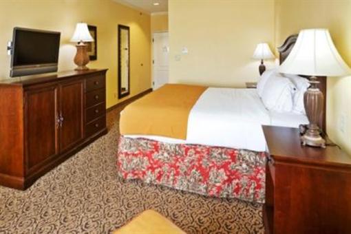 фото отеля Holiday Inn Express Hotel & Suites Sulphur Springs
