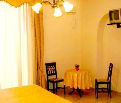 фото отеля Dimora Napoletana Bed & Breakfast Naples
