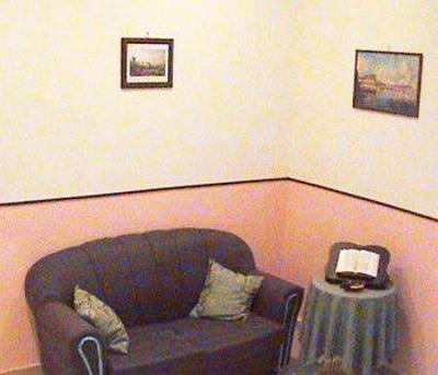 фото отеля Dimora Napoletana Bed & Breakfast Naples