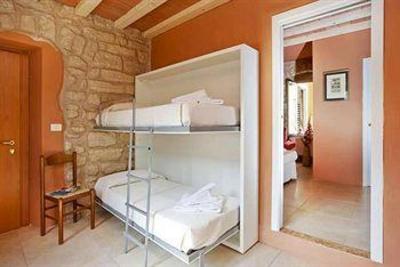 фото отеля Albergo Garni Orchidea Riva del Garda