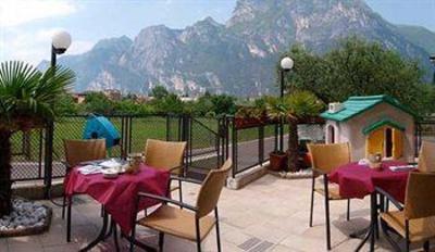 фото отеля Albergo Garni Orchidea Riva del Garda