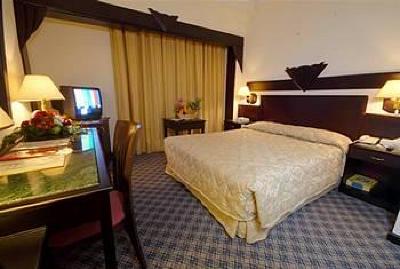фото отеля Claridge Hotel Dubai