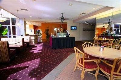 фото отеля Hotel Trinity InnSuites Fort Worth DFW