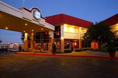 фото отеля Hotel Trinity InnSuites Fort Worth DFW