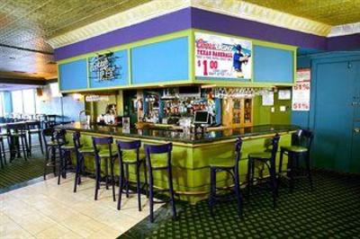 фото отеля Hotel Trinity InnSuites Fort Worth DFW