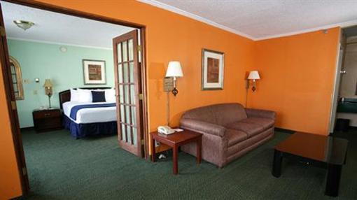 фото отеля Hotel Trinity InnSuites Fort Worth DFW