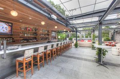 фото отеля Howard Johnson Hotel Riverside