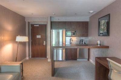 фото отеля Howard Johnson Hotel Riverside