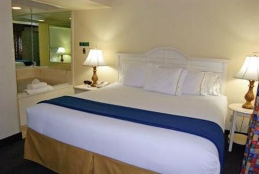 фото отеля Holiday Inn Express Hotel & Suites University Wilmington (North Carolina)