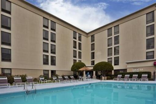 фото отеля Holiday Inn Express Hotel & Suites University Wilmington (North Carolina)