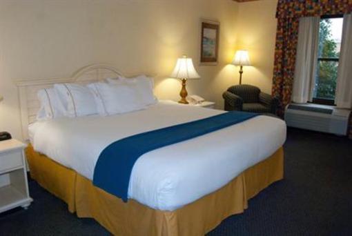 фото отеля Holiday Inn Express Hotel & Suites University Wilmington (North Carolina)