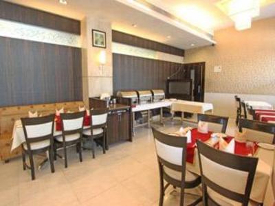 фото отеля Hotel Metro Residency Mumbai