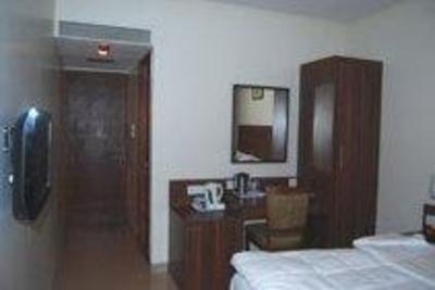 фото отеля Hotel Metro Residency Mumbai