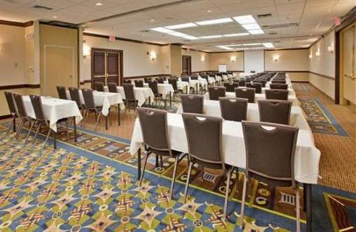 фото отеля Holiday Inn Northeast Kansas City (Missouri)