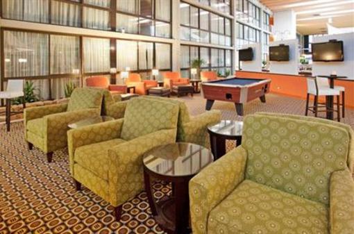 фото отеля Holiday Inn Northeast Kansas City (Missouri)