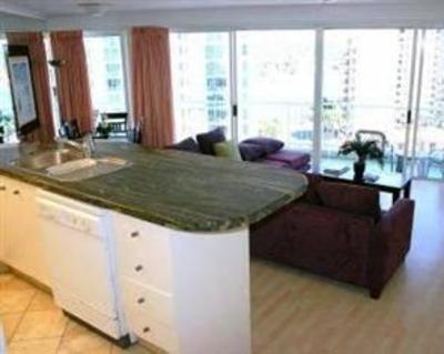 фото отеля Surfers Mayfair Hotel Gold Coast