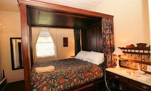 фото отеля Alice's Spa Hideaways and Cottages