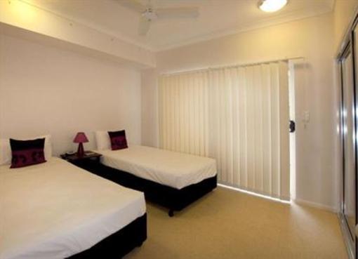фото отеля Cairns City Apartments
