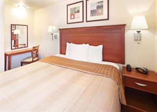 фото отеля Candlewood Suites Fayetteville (Arkansas)