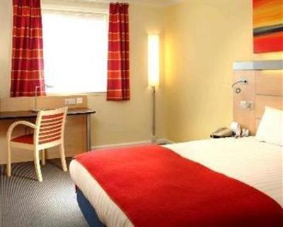 фото отеля Holiday Inn Express Swansea West M4 Jct43