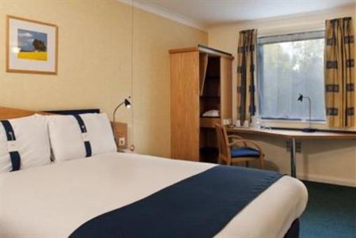 фото отеля Holiday Inn Express Swansea West M4 Jct43