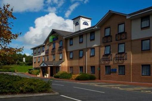 фото отеля Holiday Inn Express Swansea West M4 Jct43