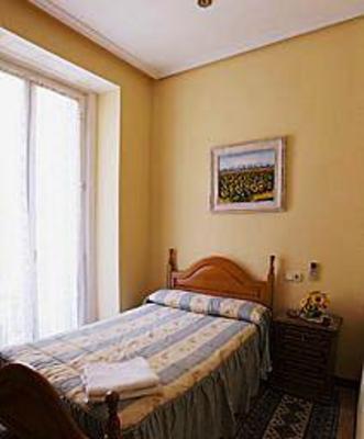 фото отеля Hostal Villagarcia Alcazar III