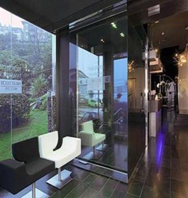 фото отеля High Tech Tamarises Bilbao