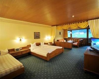 фото отеля Thermal Badhotel Kirchler Tux