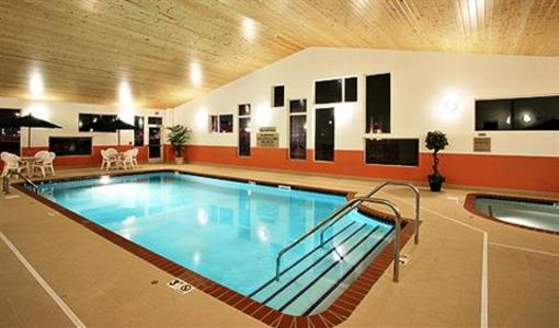 фото отеля Crossings Inn & Suites Pipestone