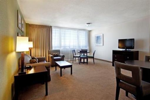 фото отеля Holiday Inn Metairie New Orleans Airport