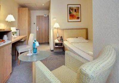 фото отеля Four Points Hotel Central Dusseldorf