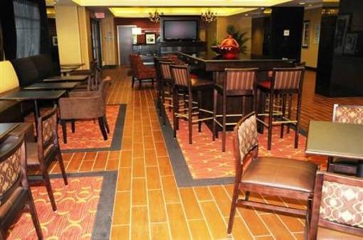 фото отеля Hampton Inn Ft Wayne/Dupont Road