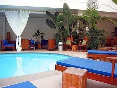 фото отеля Beverly Terrace Hotel