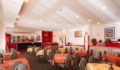фото отеля Hotel Slavia Prague