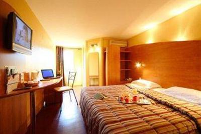 фото отеля Inter Hotel La Cristole Avignon
