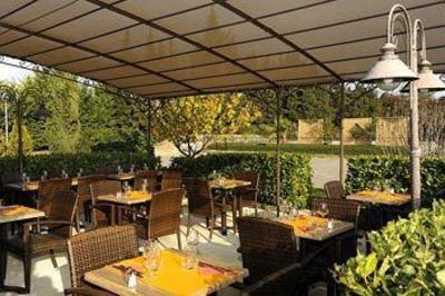 фото отеля Inter Hotel La Cristole Avignon