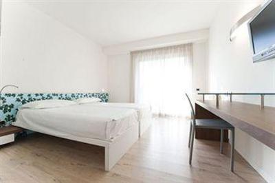 фото отеля Hotel Villa Stella Nago-Torbole