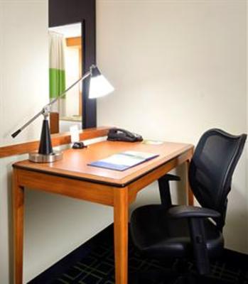 фото отеля Fairfield Inn & Suites Charlotte Matthews