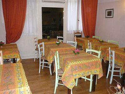 фото отеля Hotel Carlyna