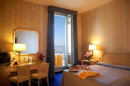 фото отеля Hotel Villa Carlotta Belgirate