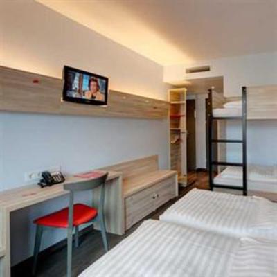 фото отеля Meininger Hotel Downtown Franz